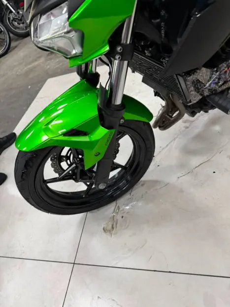KAWASAKI Z 400 ABS, Foto 11