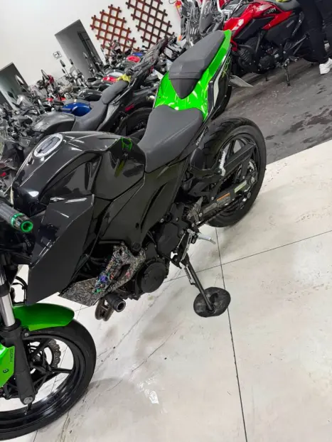 KAWASAKI Z 400 ABS, Foto 12