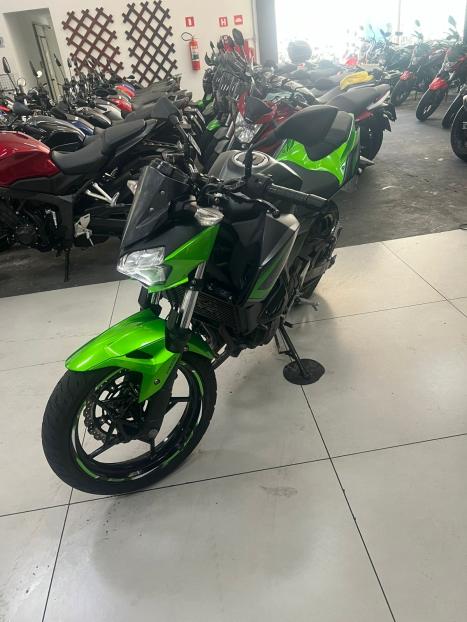 KAWASAKI Z 400 ABS, Foto 2