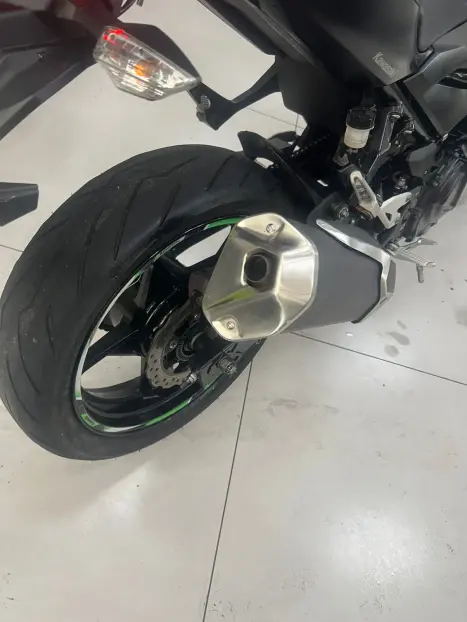KAWASAKI Z 400 ABS, Foto 12