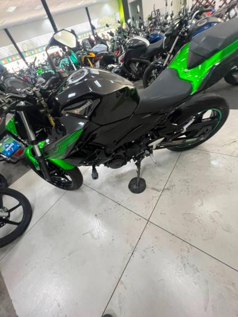 KAWASAKI Z 400 ABS, Foto 4