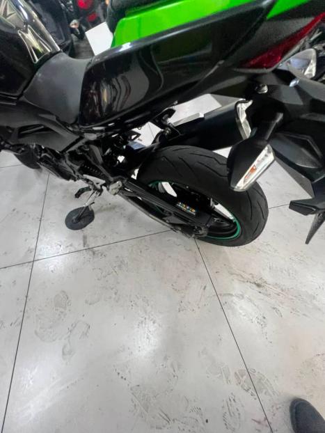 KAWASAKI Z 400 ABS, Foto 10