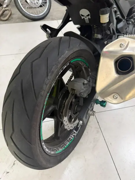 KAWASAKI Z 400 ABS, Foto 5