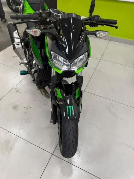 KAWASAKI Z 400 ABS, Foto 8