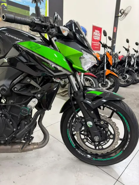 KAWASAKI Z 400 ABS, Foto 15