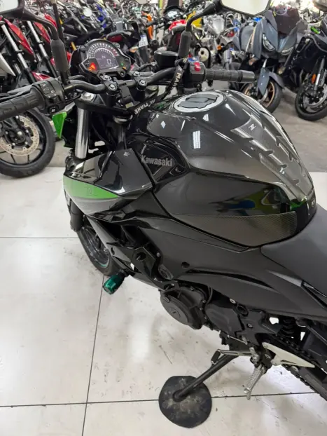 KAWASAKI Z 400 ABS, Foto 16
