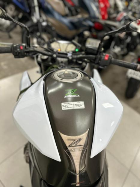 KAWASAKI Z 800 ABS, Foto 4