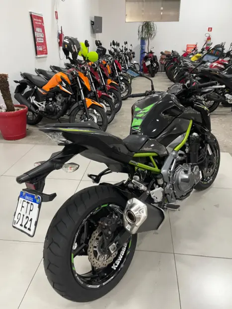 KAWASAKI Z 900 ABS, Foto 4
