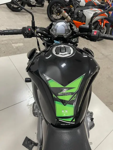 KAWASAKI Z 900 ABS, Foto 13