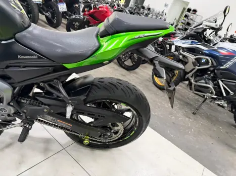 KAWASAKI Z 900 ABS, Foto 14