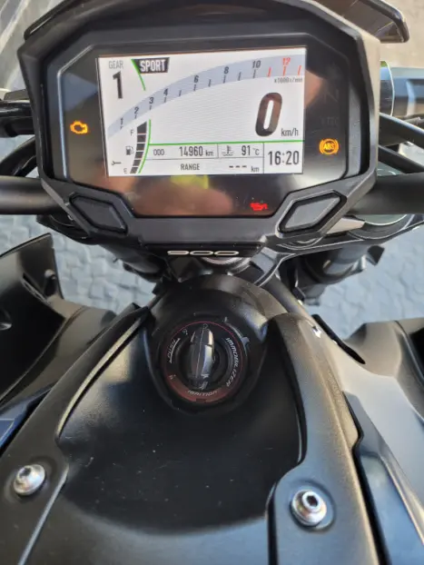 KAWASAKI Z 900 ABS, Foto 6