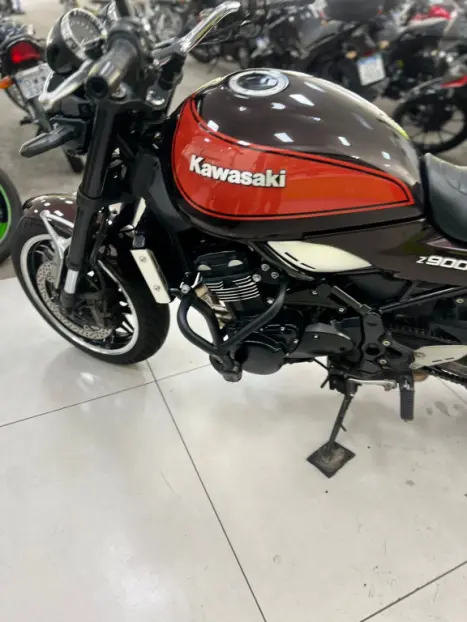 KAWASAKI Z 900 RS, Foto 13