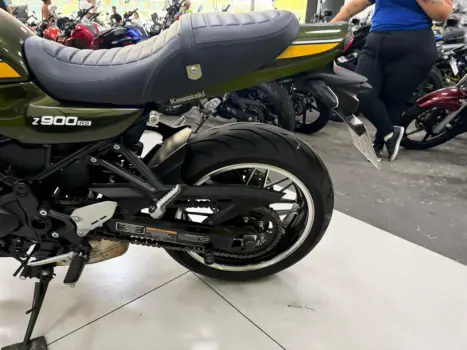 KAWASAKI Z 900 RS, Foto 8
