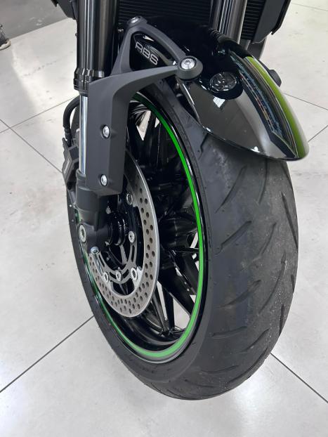 KAWASAKI Z 900 RS, Foto 7