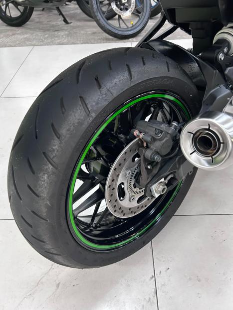 KAWASAKI Z 900 RS, Foto 8