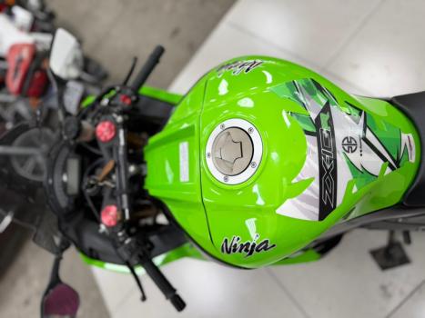 KAWASAKI ZX 10 R NINJA, Foto 4