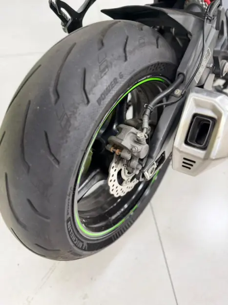 KAWASAKI ZX 10 R NINJA, Foto 8