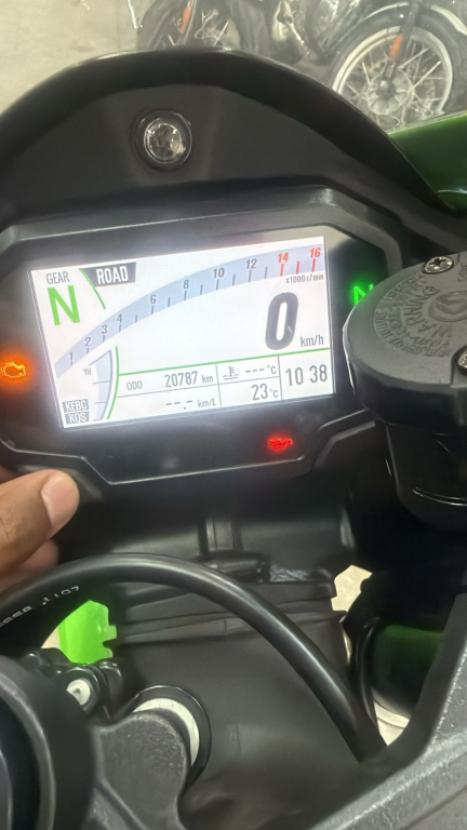 KAWASAKI ZX 10 R NINJA, Foto 2