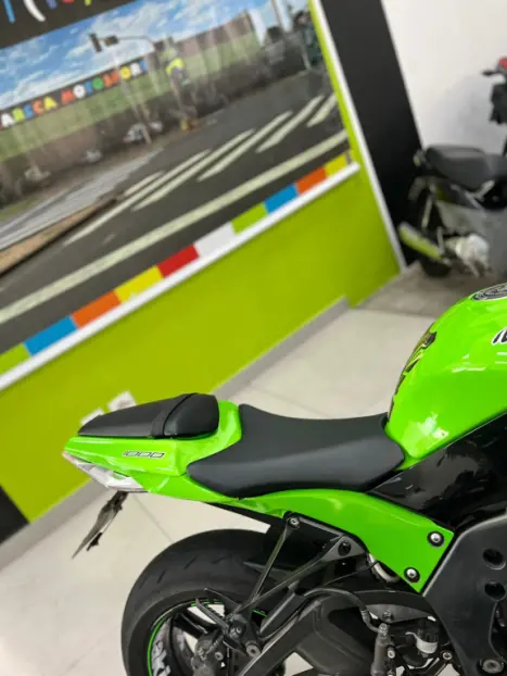 KAWASAKI ZX 10 R NINJA, Foto 2