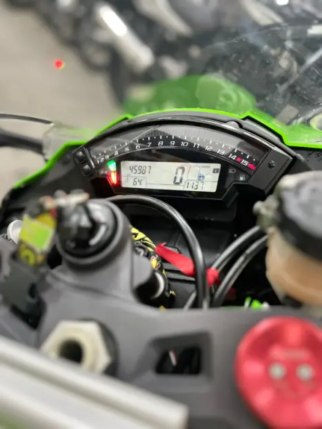KAWASAKI ZX 10 R NINJA, Foto 3