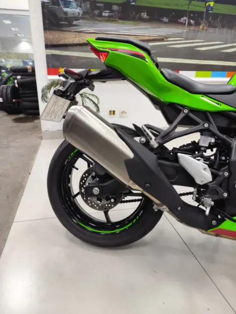 KAWASAKI ZX-4R , Foto 11 KAWASAKI ZX-4R , Foto 11