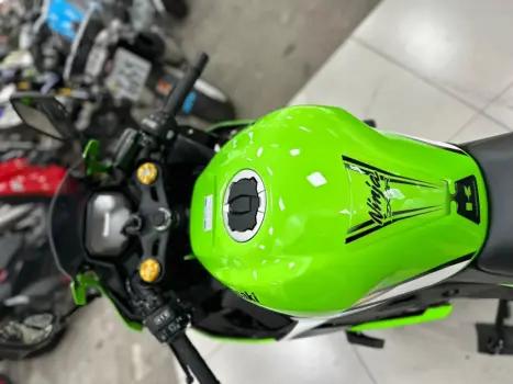 KAWASAKI ZX-4R , Foto 8 KAWASAKI ZX-4R , Foto 8