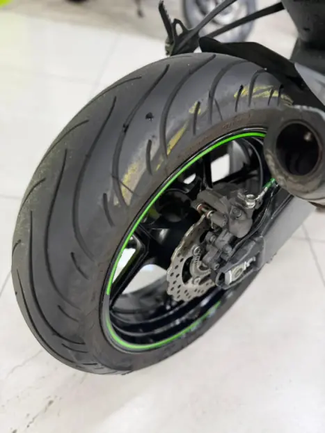 KAWASAKI ZX 6 600, Foto 3