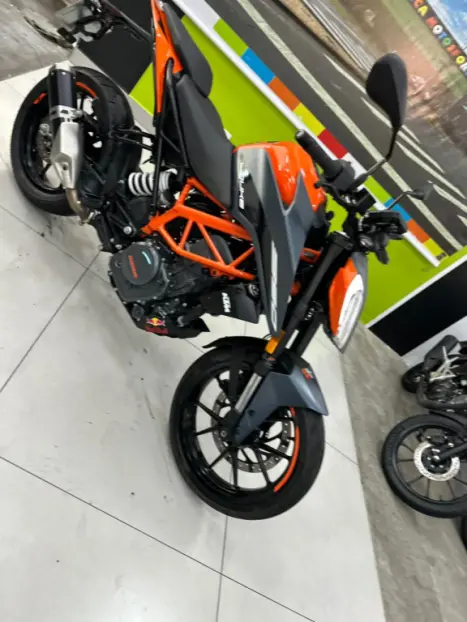 KTM 390 Duke , Foto 4