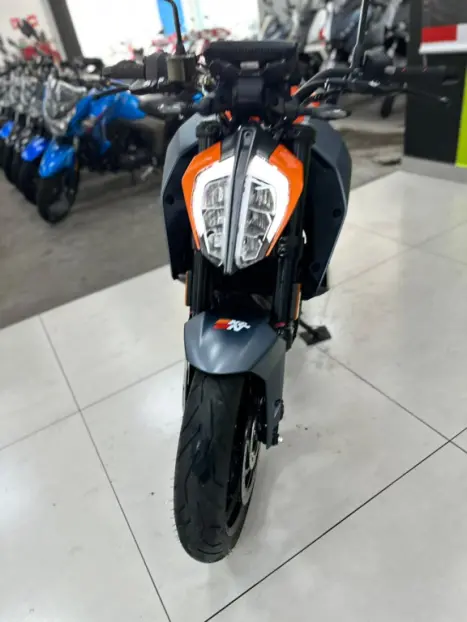 KTM 390 Duke , Foto 5