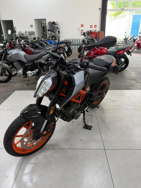 KTM 390 Duke , Foto 14