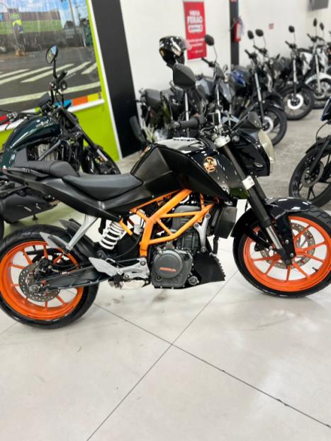 KTM 390 Duke , Foto 3