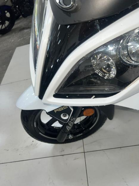 KYMCO Downtown 300i ABS, Foto 4