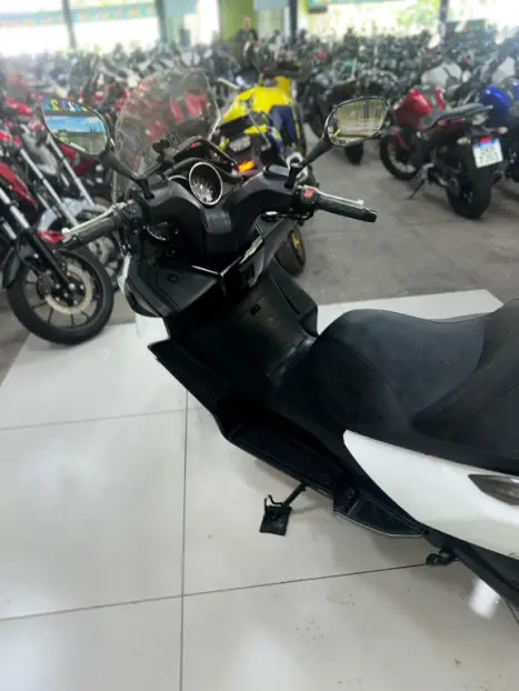 KYMCO Downtown 300i ABS, Foto 7
