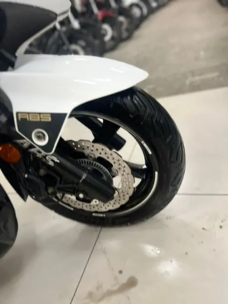 KYMCO Downtown 300i ABS, Foto 12