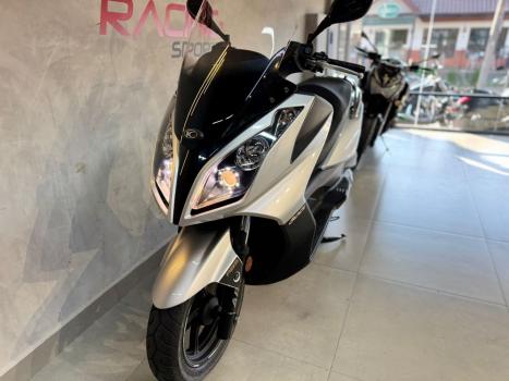 KYMCO Downtown 300i ABS, Foto 13