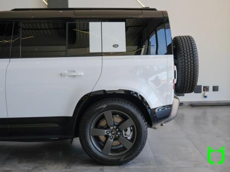 LAND ROVER Defender 110 3.0 24V 4P D300 TURBO DIESEL MHEV HSE 110 AWD AUTOMTICO, Foto 3