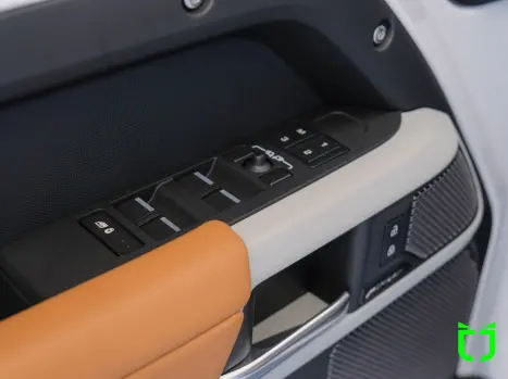 LAND ROVER Defender 110 3.0 24V 4P D300 TURBO DIESEL MHEV HSE 110 AWD AUTOMTICO, Foto 24