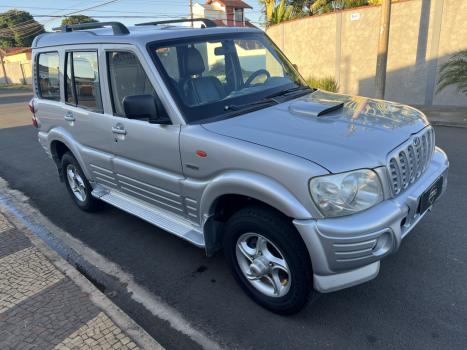 MAHINDRA Scorpio Suv 2.6 4P GLX 4X4 CRDE TURBO DIESEL, Foto 2 MAHINDRA Scorpio Suv 2.6 4P GLX 4X4 CRDE TURBO DIESEL, Foto 2