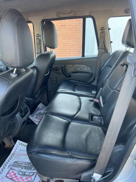 MAHINDRA Scorpio Suv 2.6 4P GLX 4X4 CRDE TURBO DIESEL, Foto 8 MAHINDRA Scorpio Suv 2.6 4P GLX 4X4 CRDE TURBO DIESEL, Foto 8