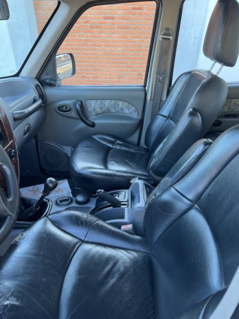 MAHINDRA Scorpio Suv 2.6 4P GLX 4X4 CRDE TURBO DIESEL, Foto 10 MAHINDRA Scorpio Suv 2.6 4P GLX 4X4 CRDE TURBO DIESEL, Foto 10