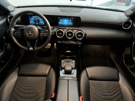 MERCEDES-BENZ A 200 Sedan 1.3 16V 4P CGI STYLE 7G-TRONIC DCT AUTOM�TICO, Foto 9