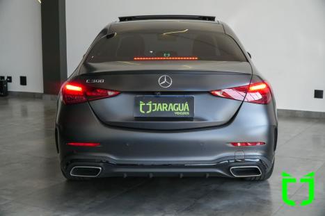 MERCEDES-BENZ C 300 2.0 16V 4P EQ BOOST TURBO H�BRIDO AMG LINE 9G-TRONIC AUTOM�TICO, Foto 36