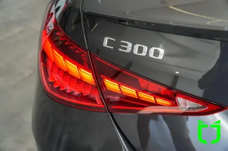 MERCEDES-BENZ C 300 2.0 16V 4P EQ BOOST TURBO H�BRIDO AMG LINE 9G-TRONIC AUTOM�TICO, Foto 40