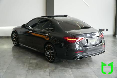 MERCEDES-BENZ C 300 2.0 16V 4P EQ BOOST TURBO H�BRIDO AMG LINE 9G-TRONIC AUTOM�TICO, Foto 4