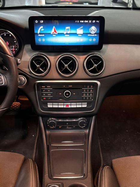 MERCEDES-BENZ CLA 200 1.6 16V 4P CGI 7-G TRONIC AUTOM�TICO DCT, Foto 11