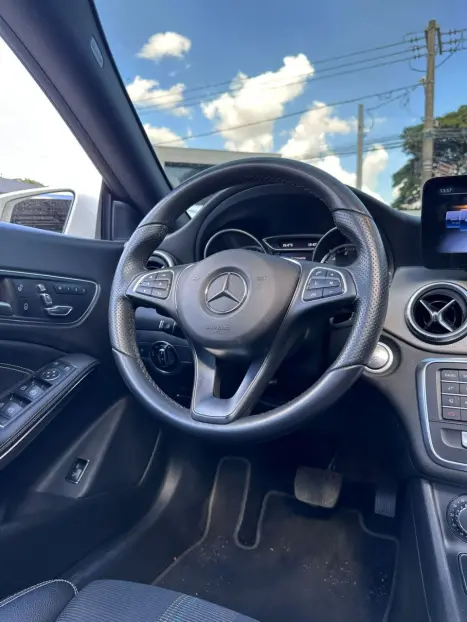 MERCEDES-BENZ CLA 200 1.6 16V 4P CGI 7-G TRONIC AUTOM�TICO DCT, Foto 10