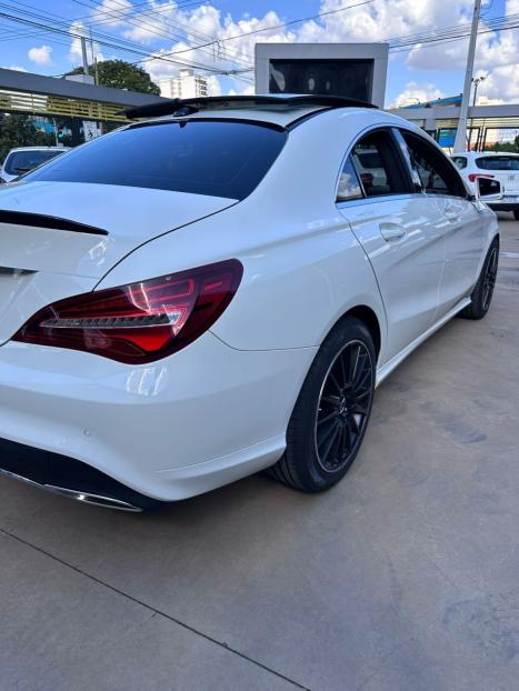 MERCEDES-BENZ CLA 200 1.6 16V 4P CGI 7-G TRONIC AUTOM�TICO DCT, Foto 8