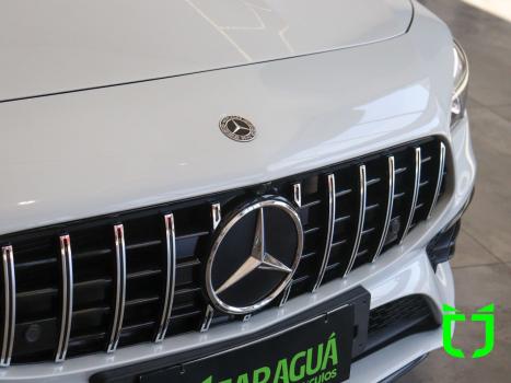 MERCEDES-BENZ CLA 35 AMG 2.0 16V 4P CGI 4MATIC 7G-TRONIC DCT AUTOMÁTICO, Foto 8 MERCEDES-BENZ CLA 35 AMG 2.0 16V 4P CGI 4MATIC 7G-TRONIC DCT AUTOMÁTICO, Foto 8