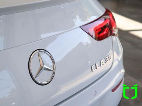 MERCEDES-BENZ CLA 35 AMG 2.0 16V 4P CGI 4MATIC 7G-TRONIC DCT AUTOMÁTICO, Foto 14 MERCEDES-BENZ CLA 35 AMG 2.0 16V 4P CGI 4MATIC 7G-TRONIC DCT AUTOMÁTICO, Foto 14