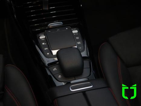 MERCEDES-BENZ CLA 35 AMG 2.0 16V 4P CGI 4MATIC 7G-TRONIC DCT AUTOMÁTICO, Foto 25 MERCEDES-BENZ CLA 35 AMG 2.0 16V 4P CGI 4MATIC 7G-TRONIC DCT AUTOMÁTICO, Foto 25